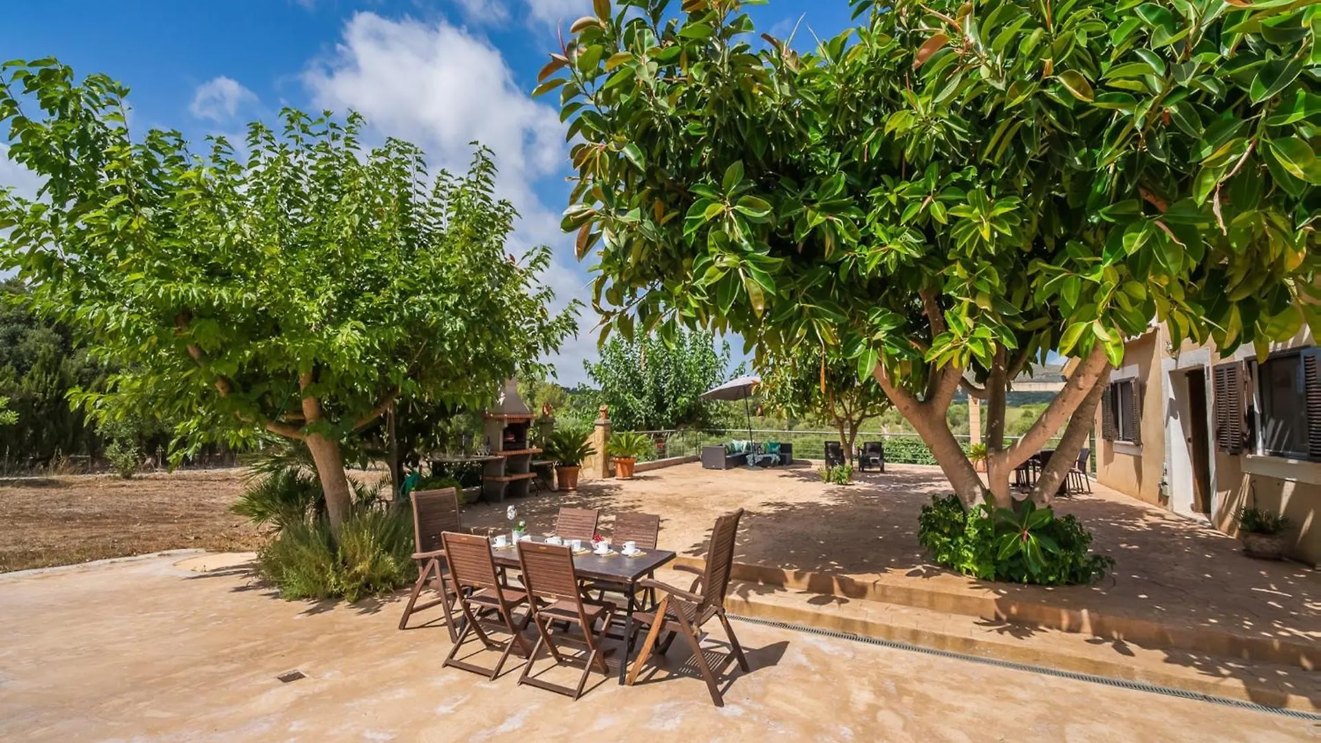 2 Bedroom Beach Country House, Arta Spain