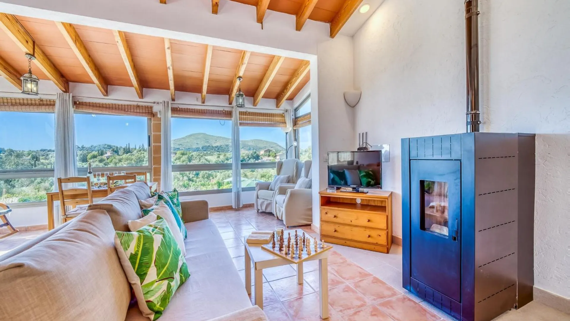 2 Bedroom Beach Country House, Arta
