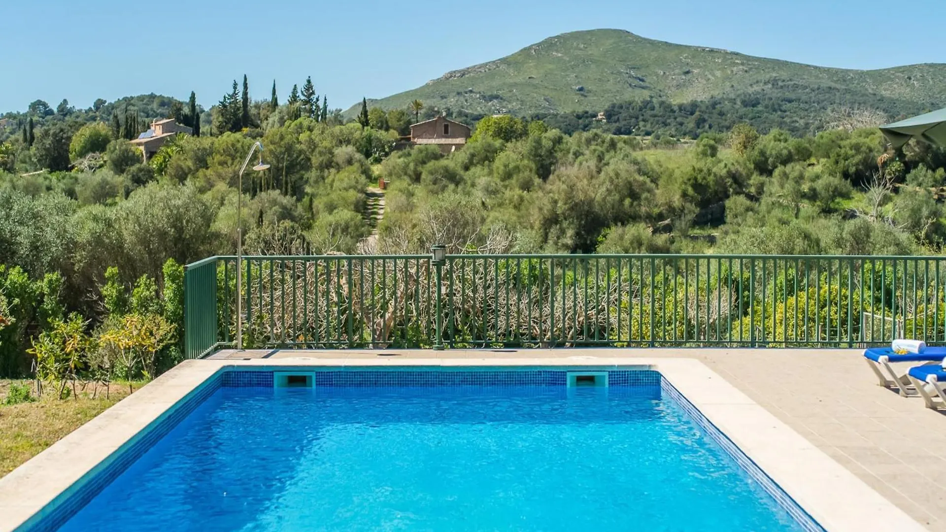 2 Bedroom Beach Country House, Arta Holiday home