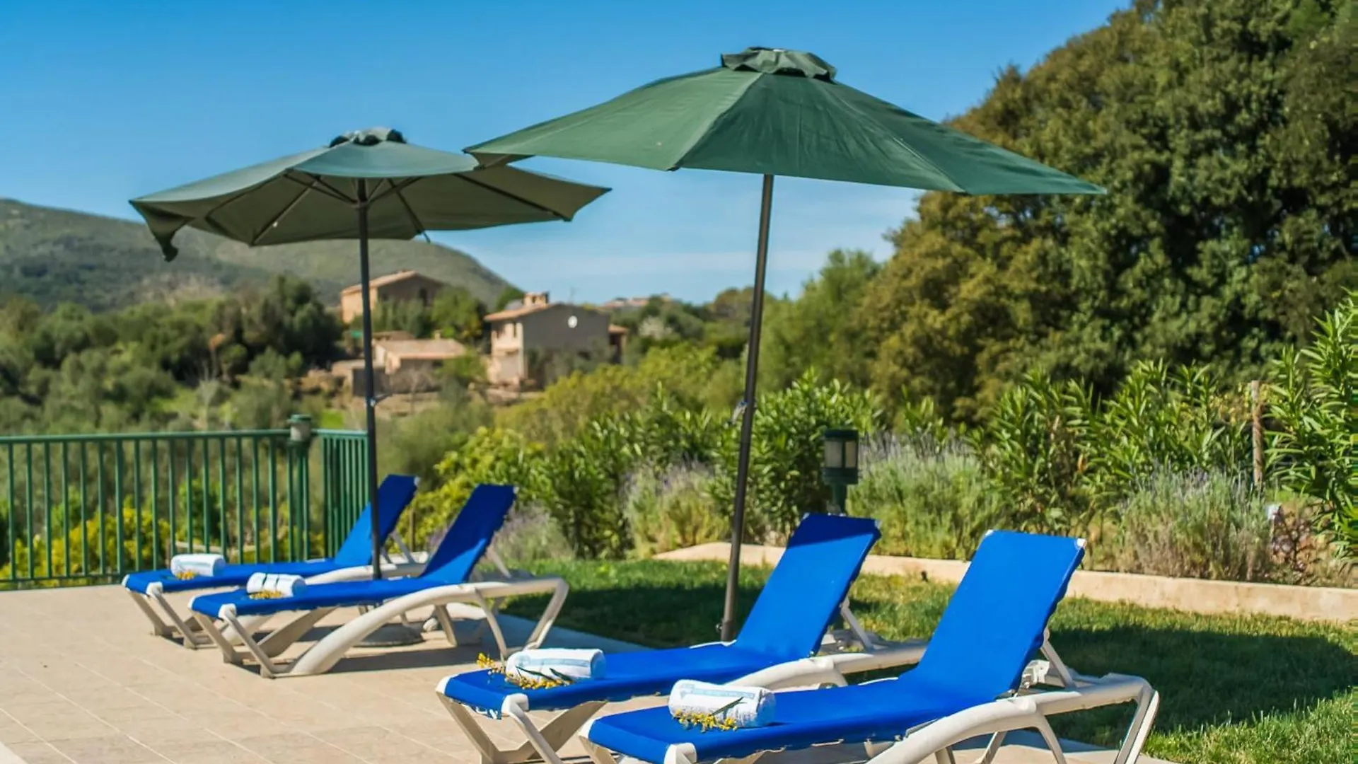 2 Bedroom Beach Country House, Arta Spain