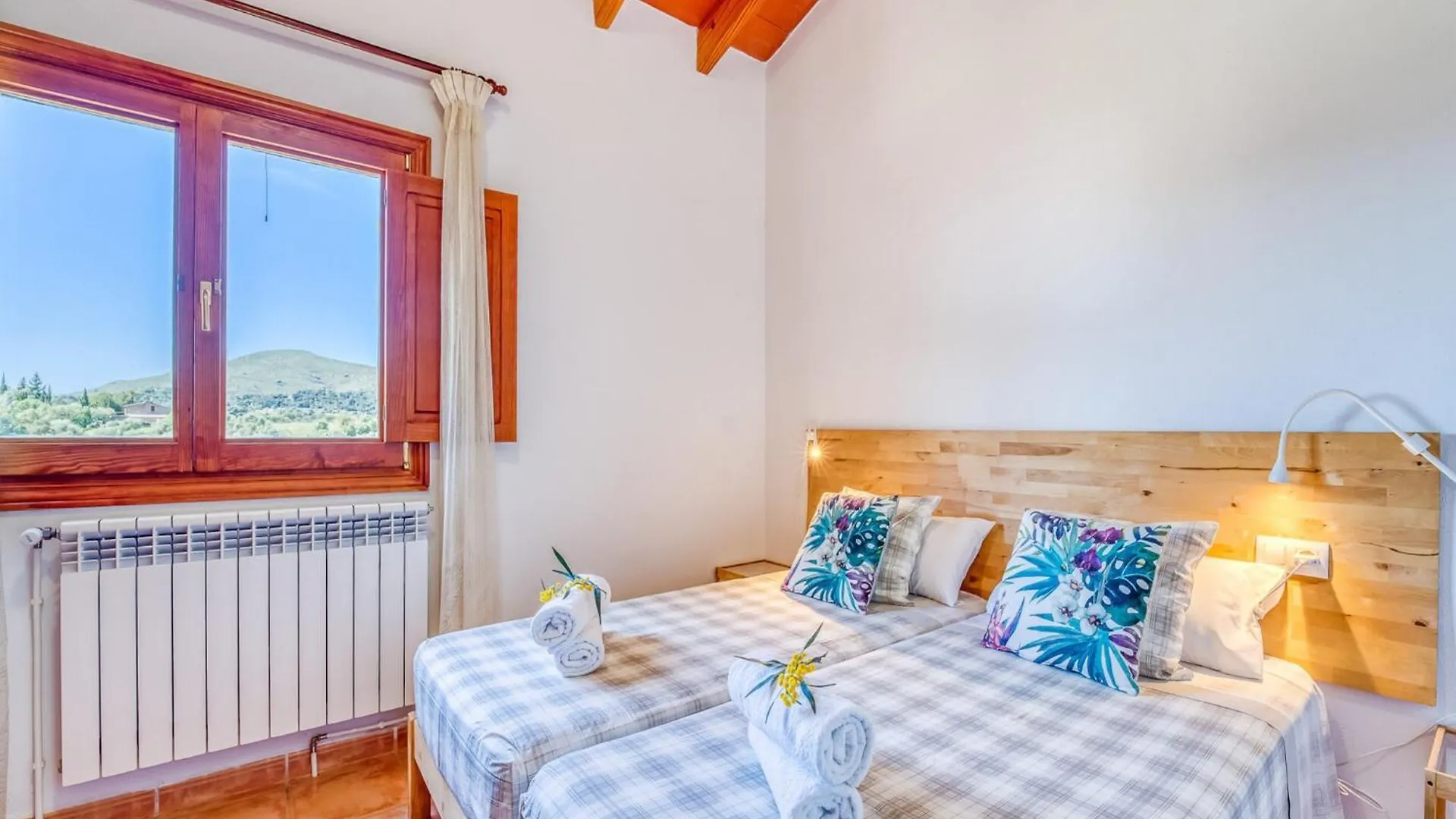 2 Bedroom Beach Country House, Arta 0*,  Spain