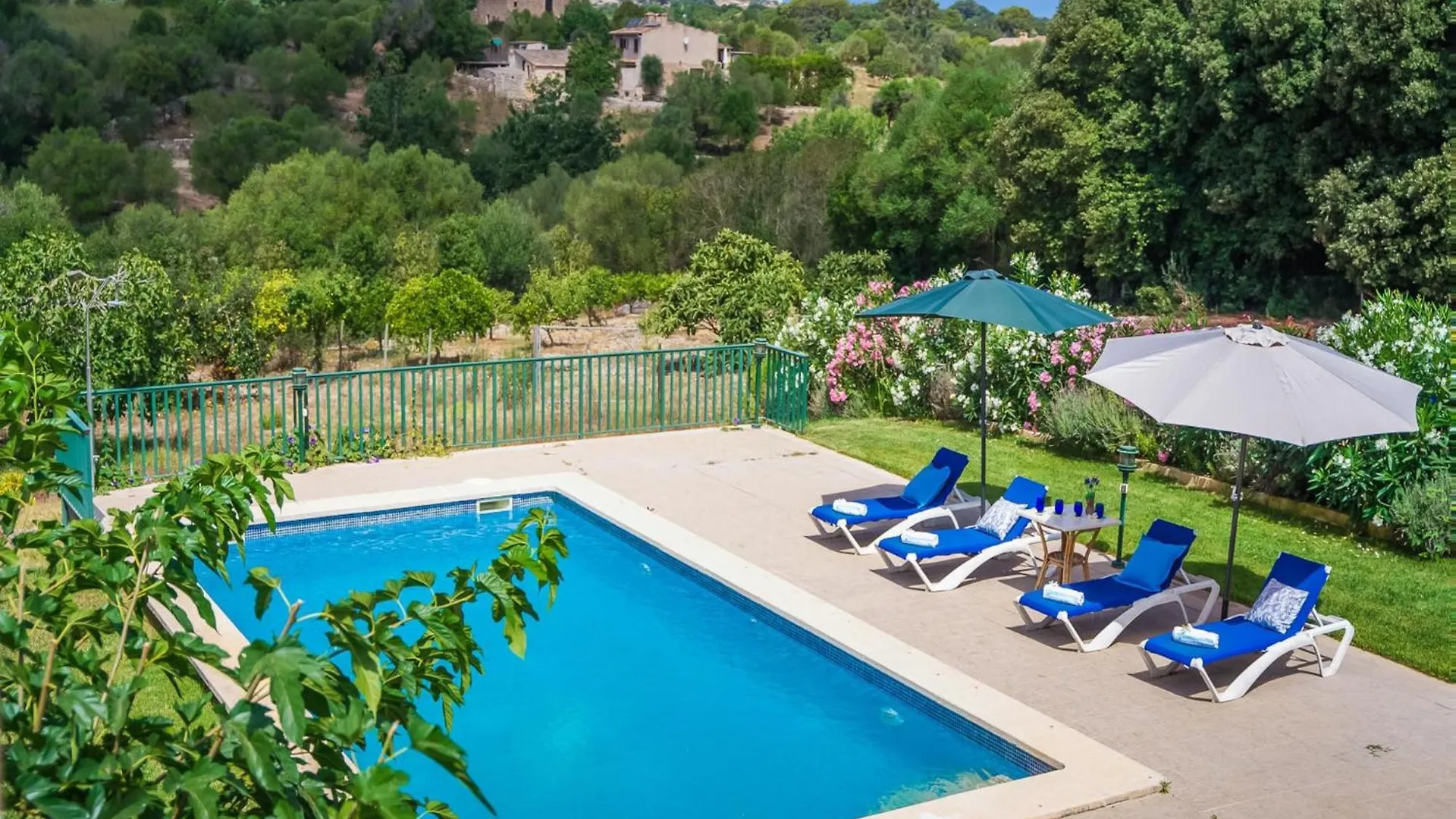 2 Bedroom Beach Country House, Arta